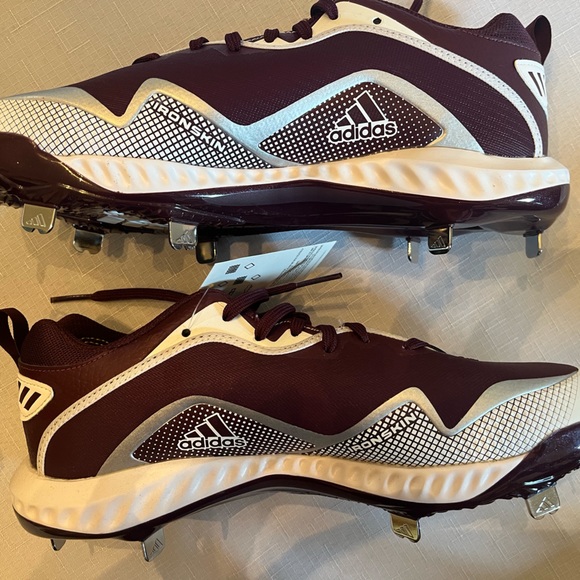 adidas Other - Men’s adidas maroon metal baseball cleats